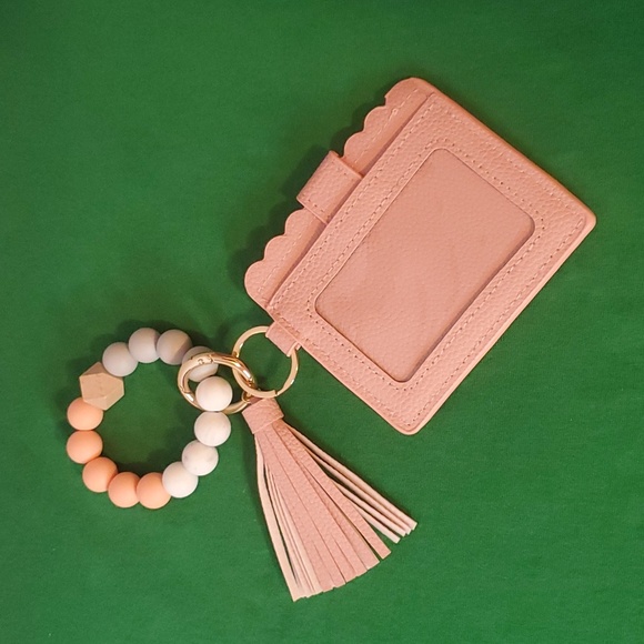 Light Pink Wristlet Card Holder - Picture 3 of 3